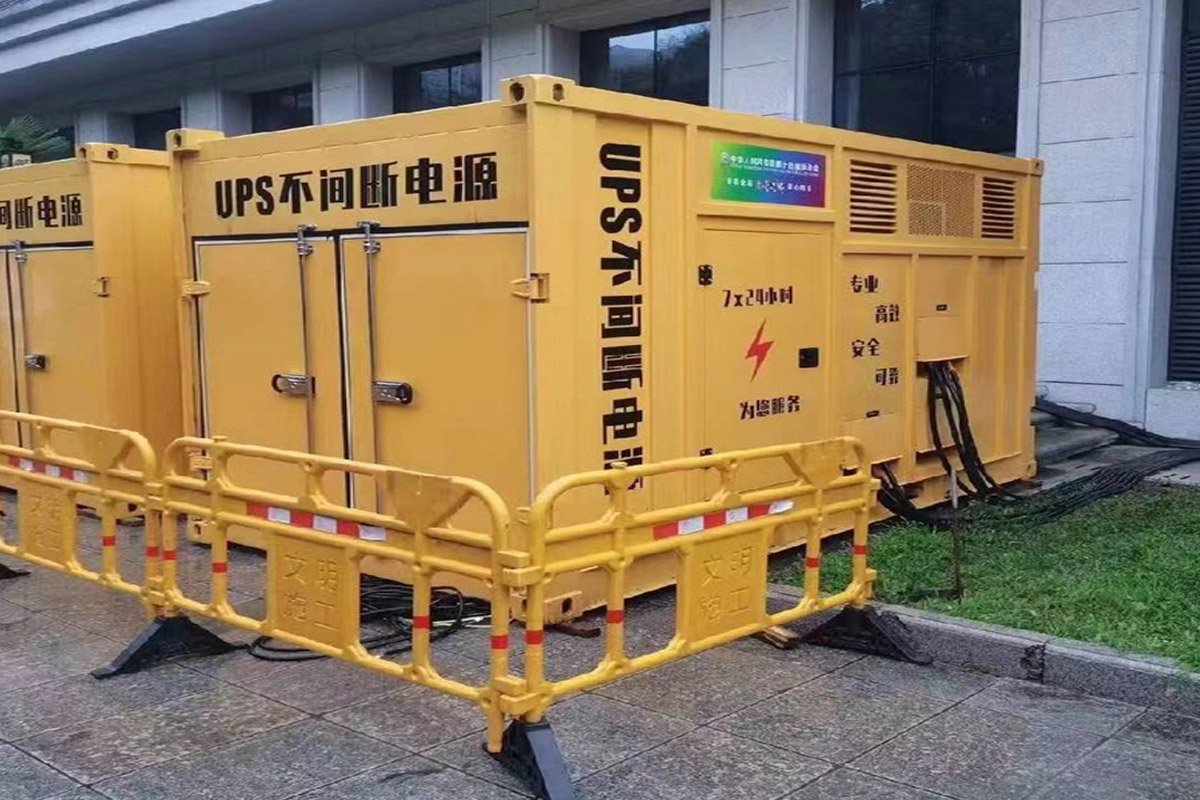 怀集发电机租赁施工现场